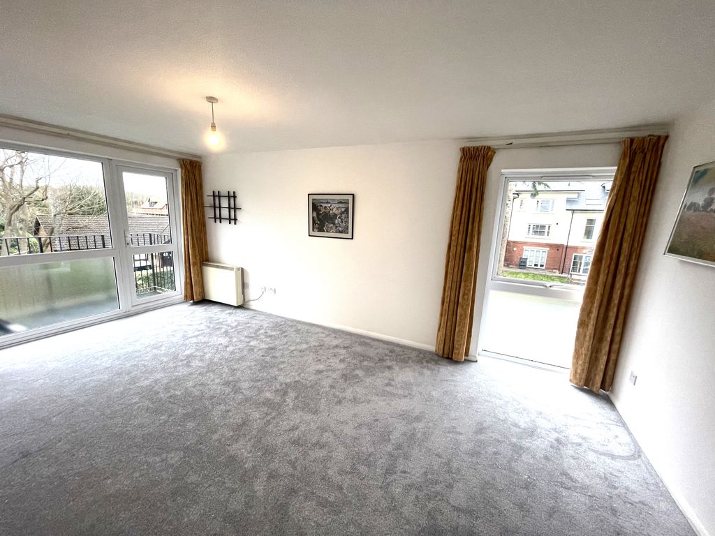 Property photo 1 of 8 Img_4909