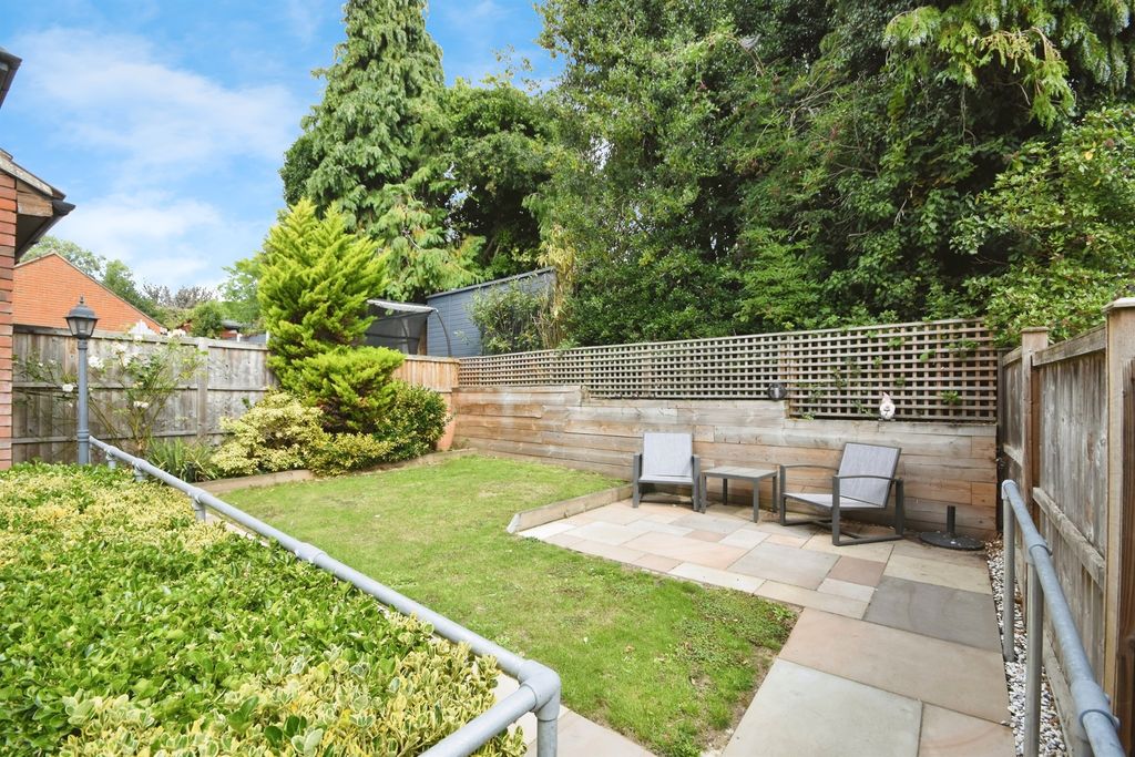 Property photo 2 of 16