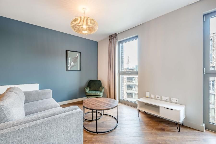 Property photo 2 of 24