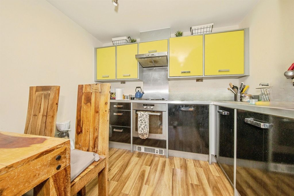 Property photo 3 of 7