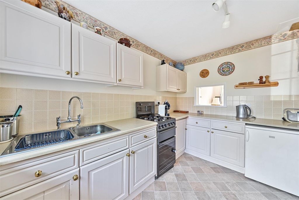 Property photo 3 of 8 1305217-3-6842A9F12d77A.Jpg