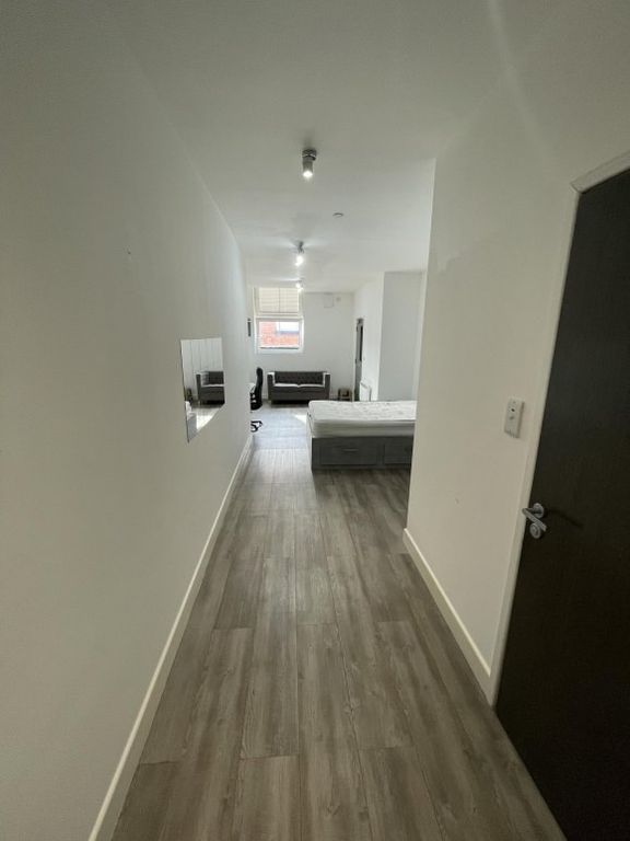 Property photo 3 of 9 9677966.Jpg