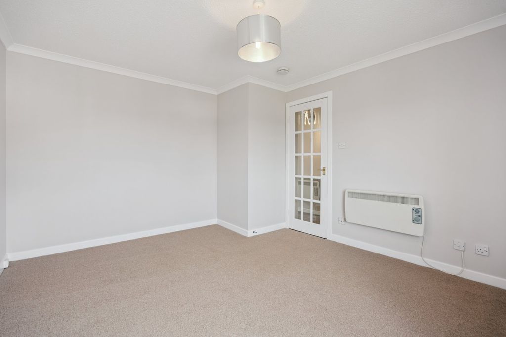 Property photo 3 of 10 Picture No. 23