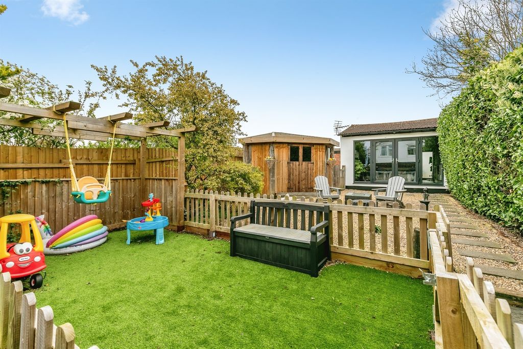 Property photo 2 of 29