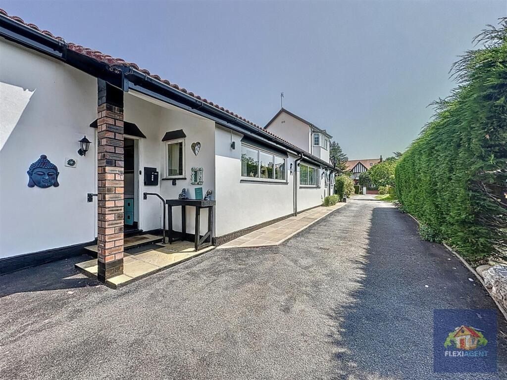 Property photo 1 of 51 4307880