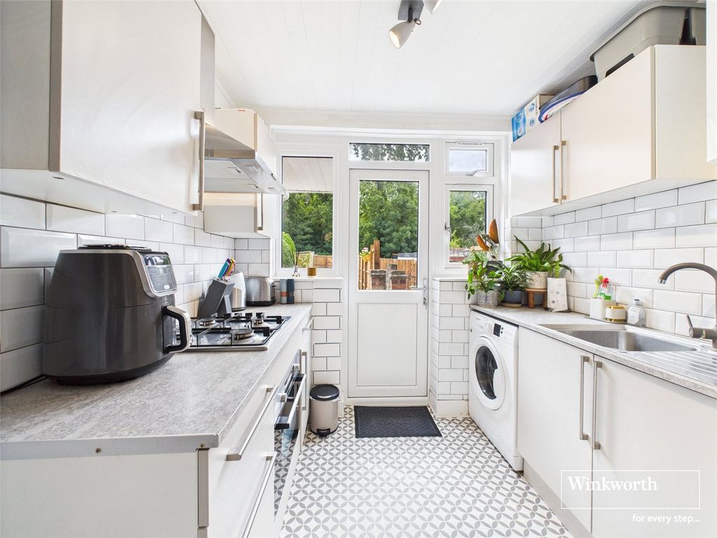 Property photo 1 of 12 Kitchen