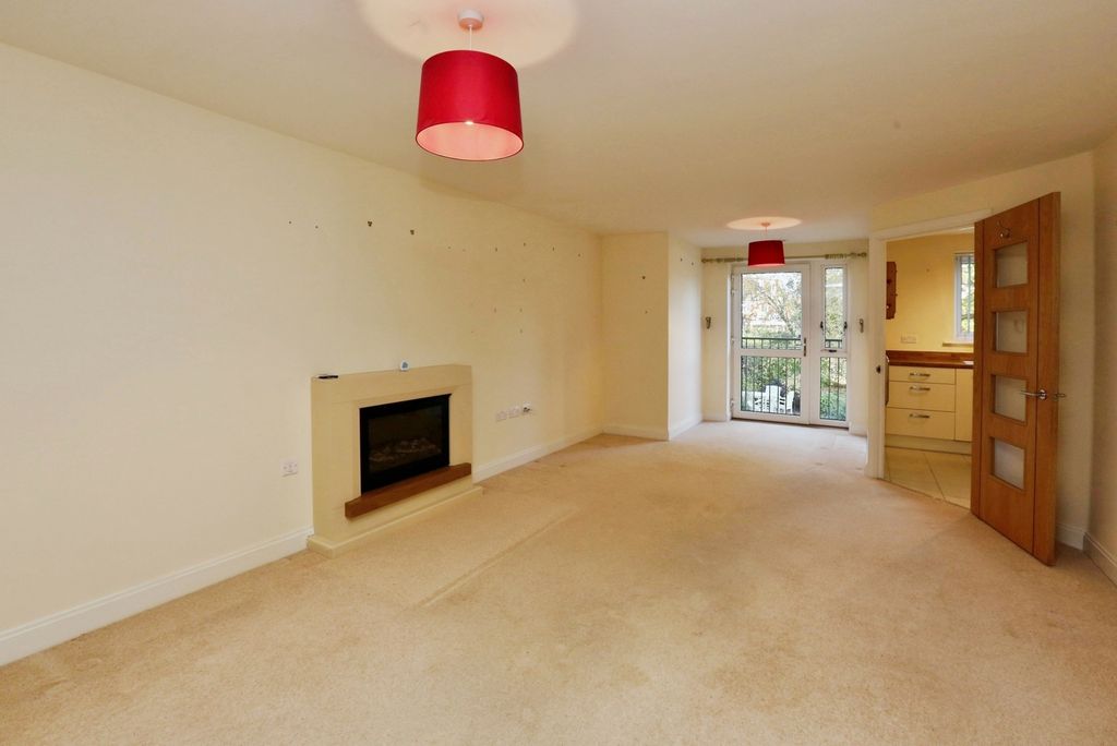 Property photo 3 of 17 Photo