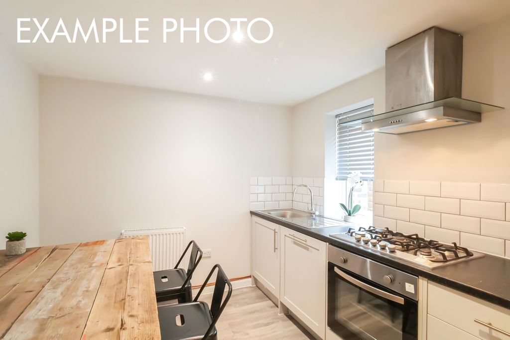 Property photo 1 of 17 82 Ashford Street, Example Kitchen 1
