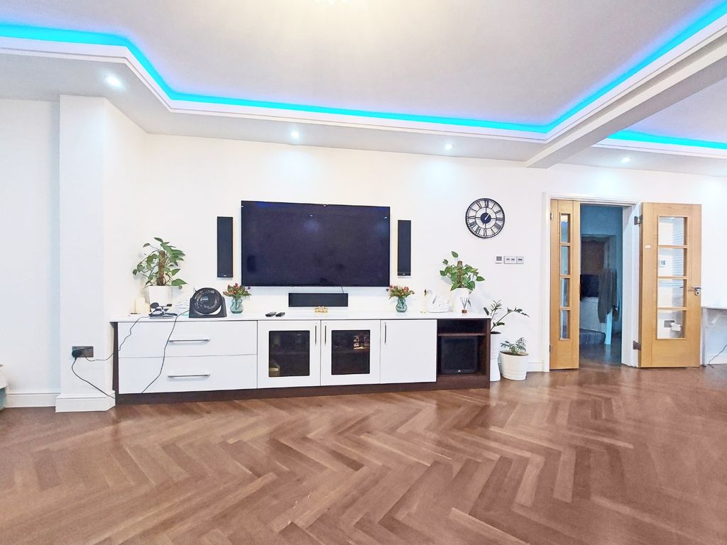 Property photo 3 of 22 5186604