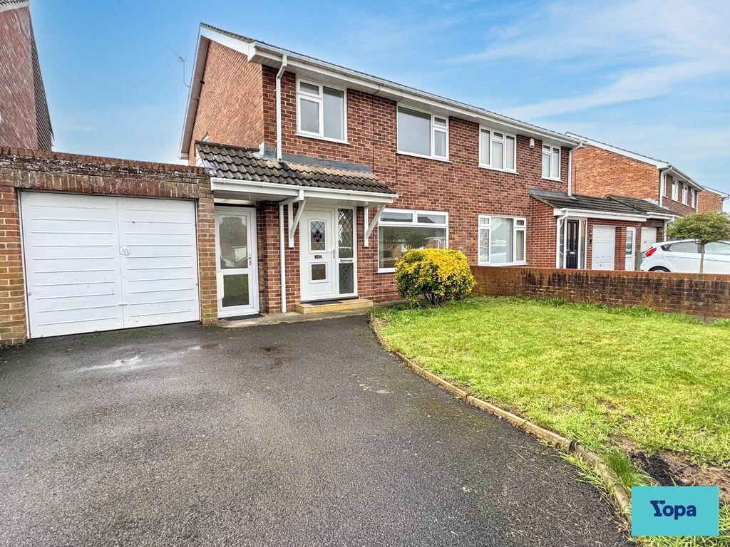 Property photo 1 of 17 Front