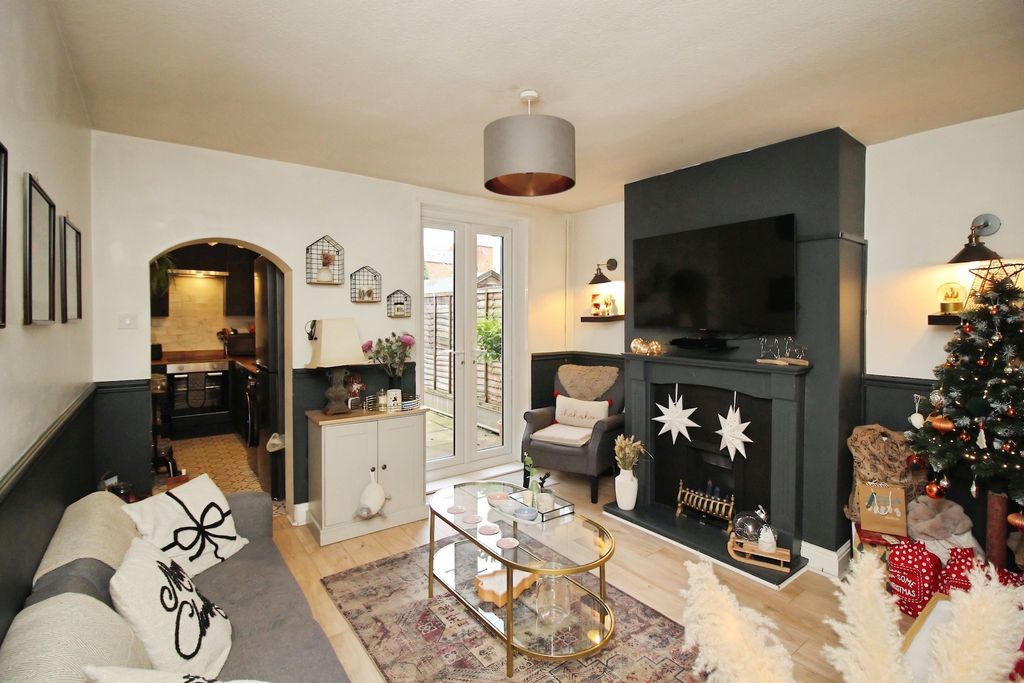 Property photo 1 of 24