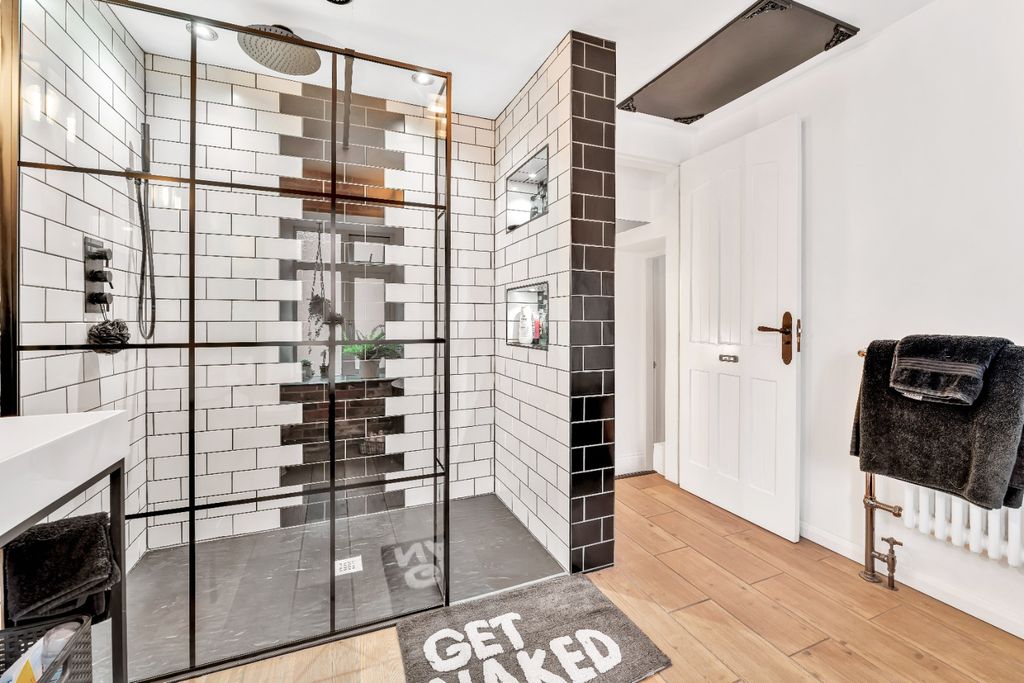Property photo 3 of 31 3510397