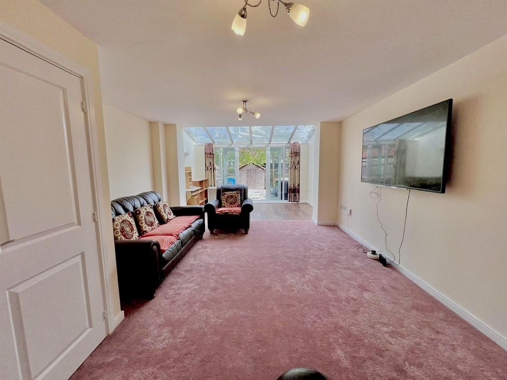 Property photo 2 of 18 5ee81321-7Fb4-46d0-9E16-Cea5127A74d7.Jpg