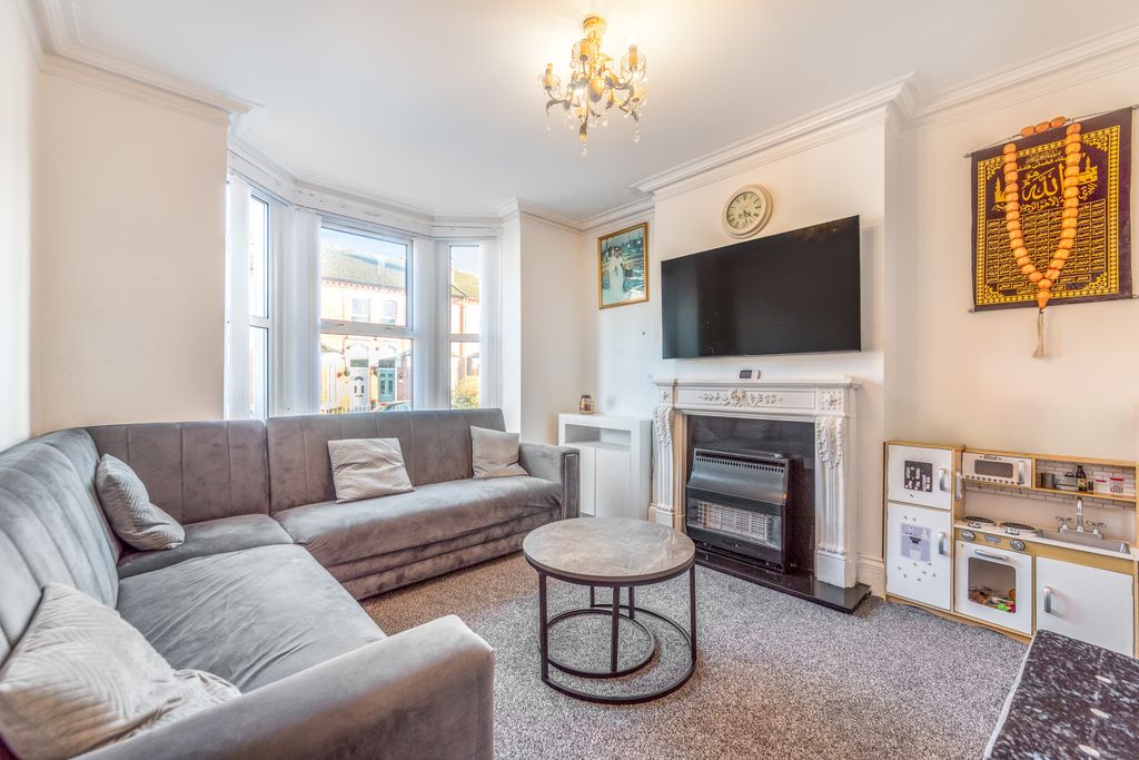 Property photo 2 of 13