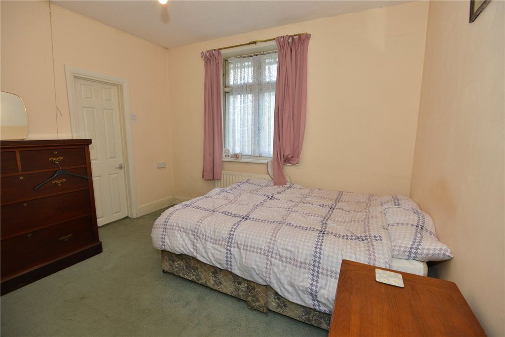 Property photo 3 of 16 Picture No. 01