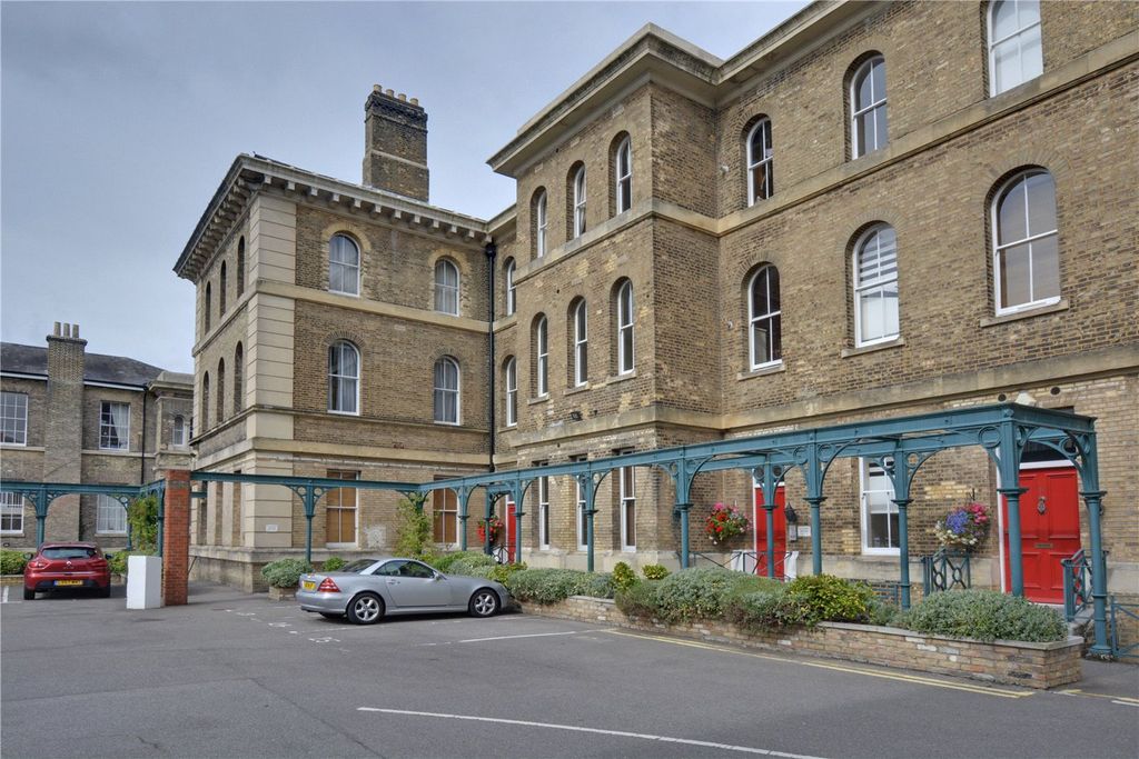 Property photo 1 of 23 Picture No. 15