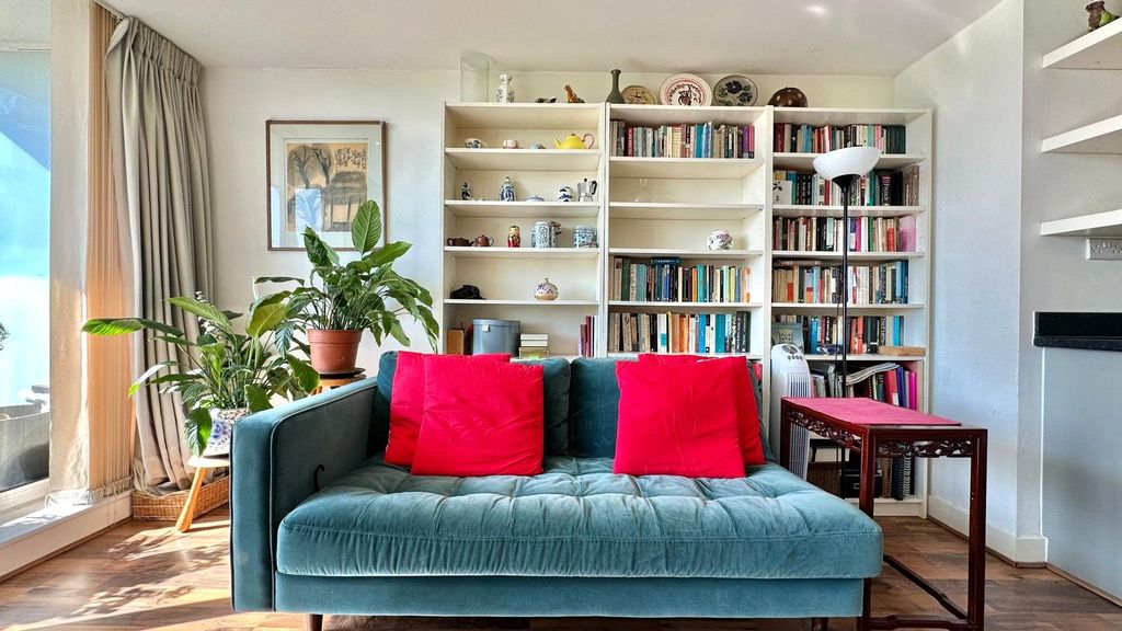 Property photo 2 of 14 Picture No. 08