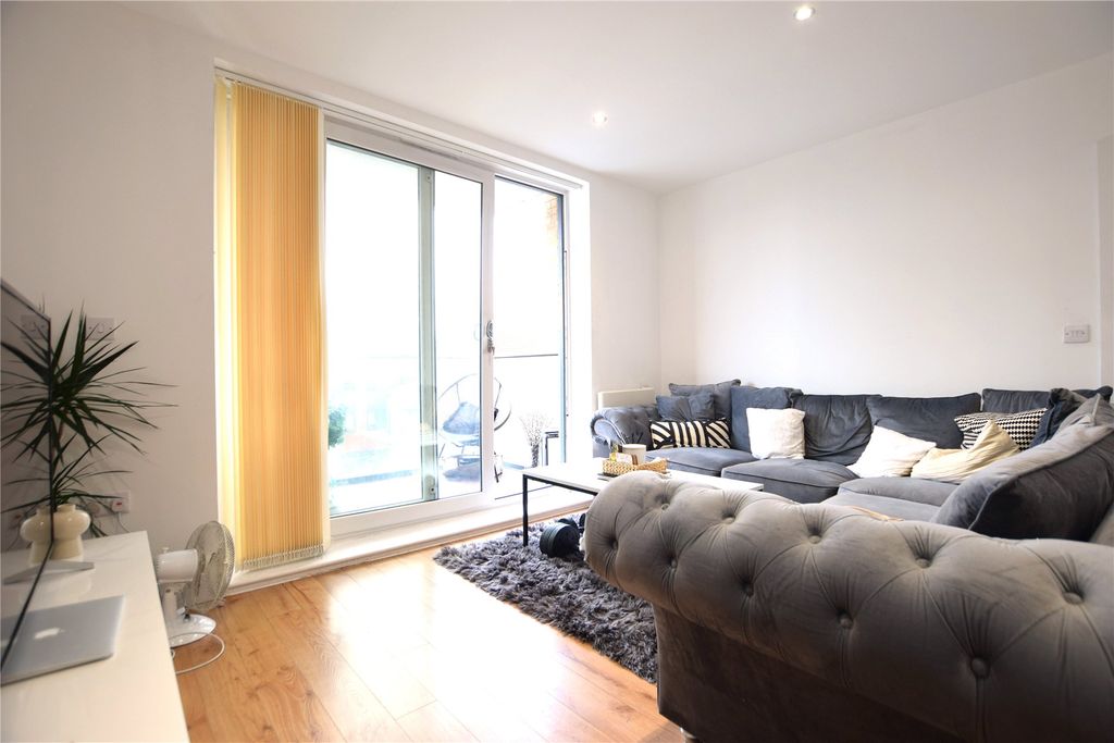 Property photo 3 of 6 Living Area