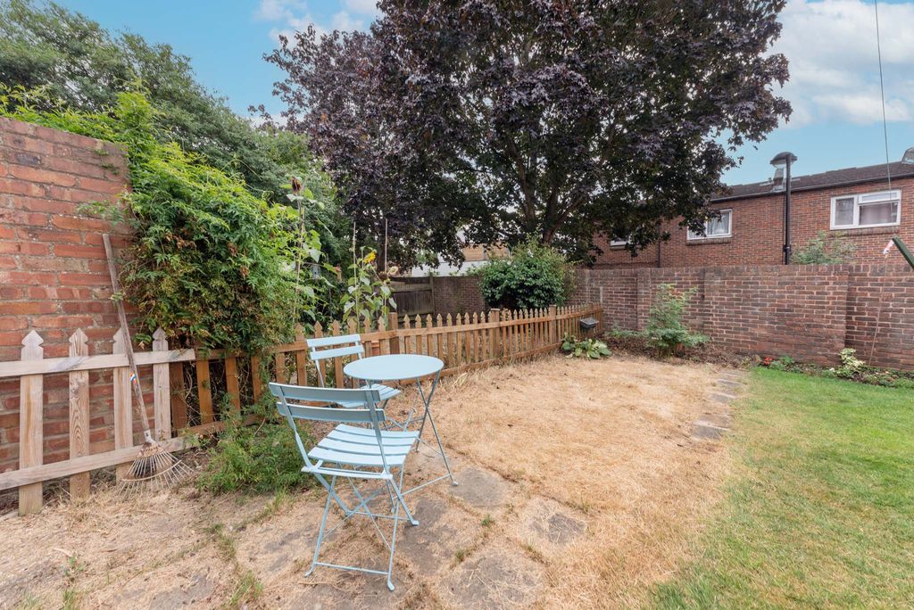 Property photo 2 of 11