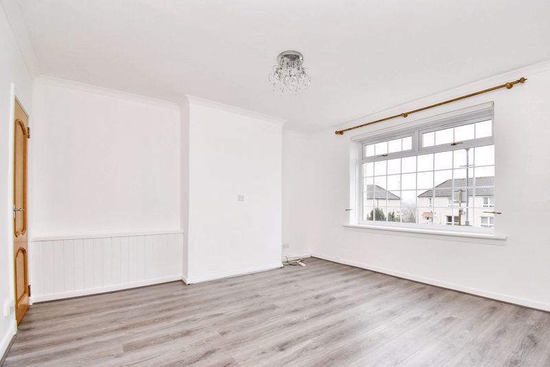 Property photo 2 of 11 Lounge