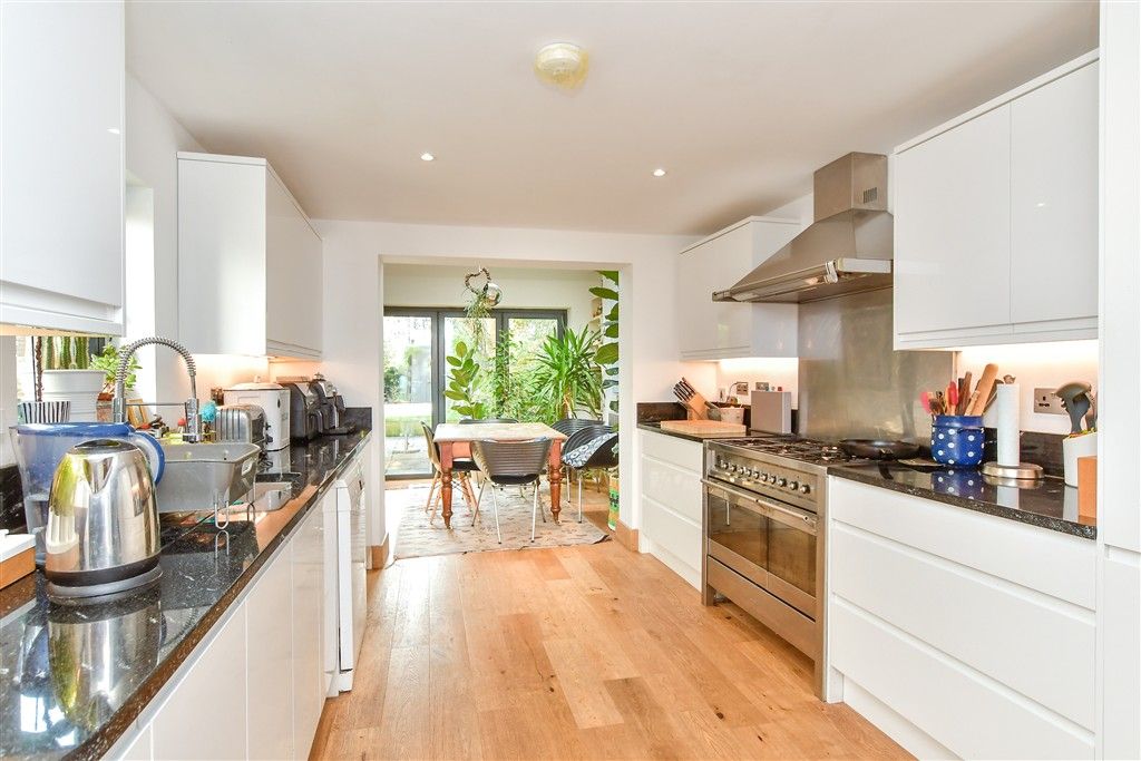 Property photo 3 of 15 Kitchen/ Breakfast Room