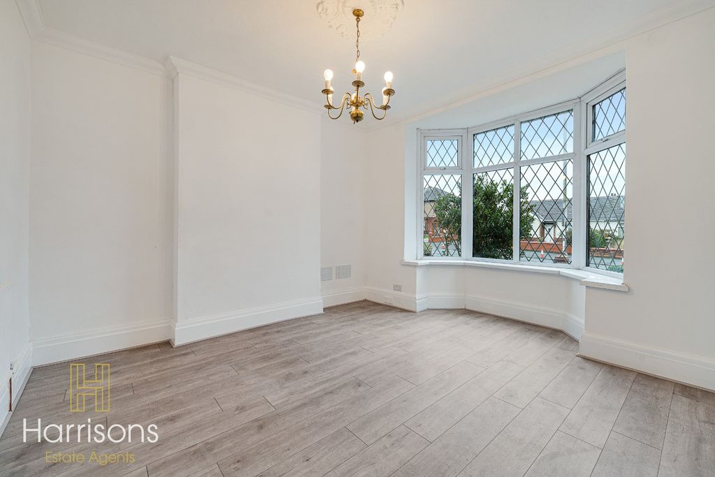 Property photo 3 of 36 4345133