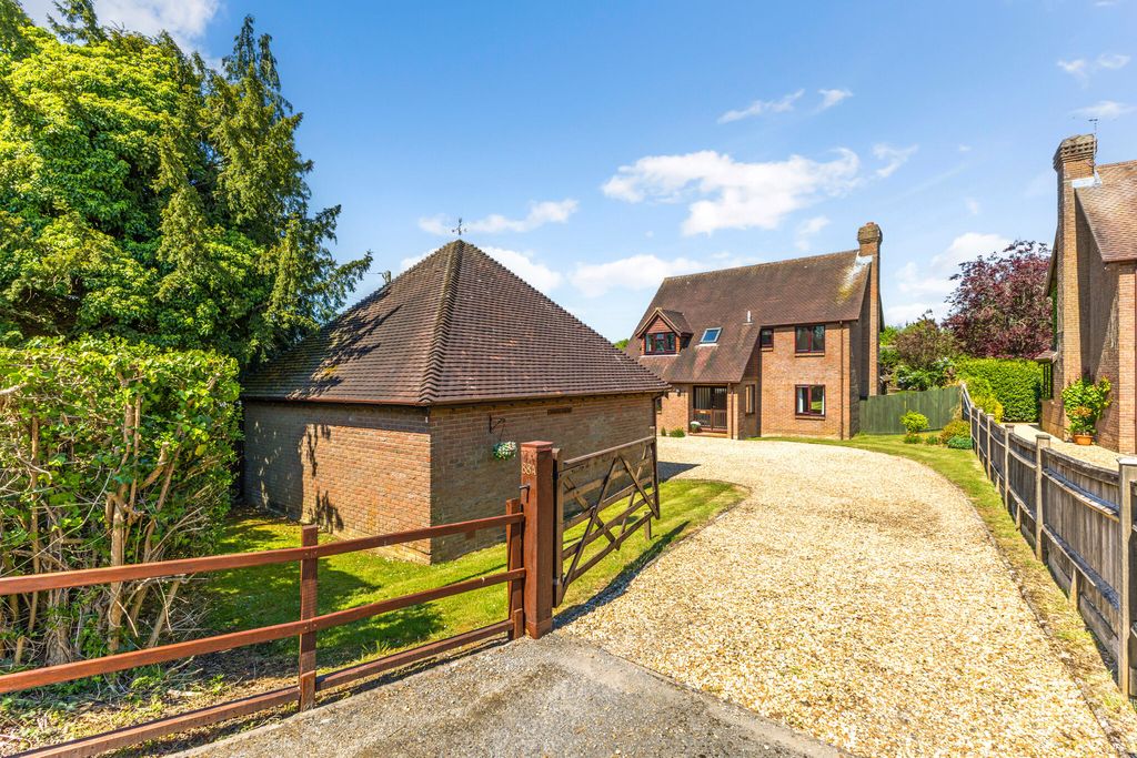 Property photo 1 of 16