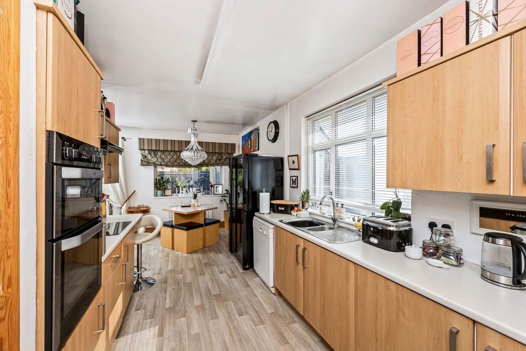Property photo 2 of 18 Holmes Avenue 25 Kitchen.Jpeg