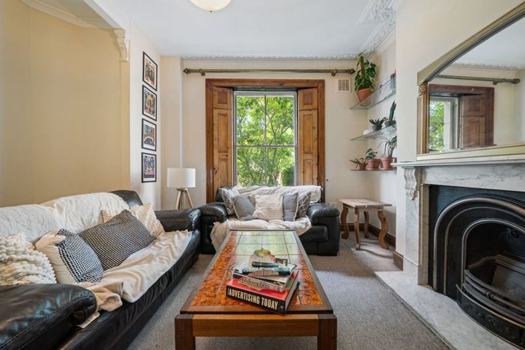 Property photo 3 of 9