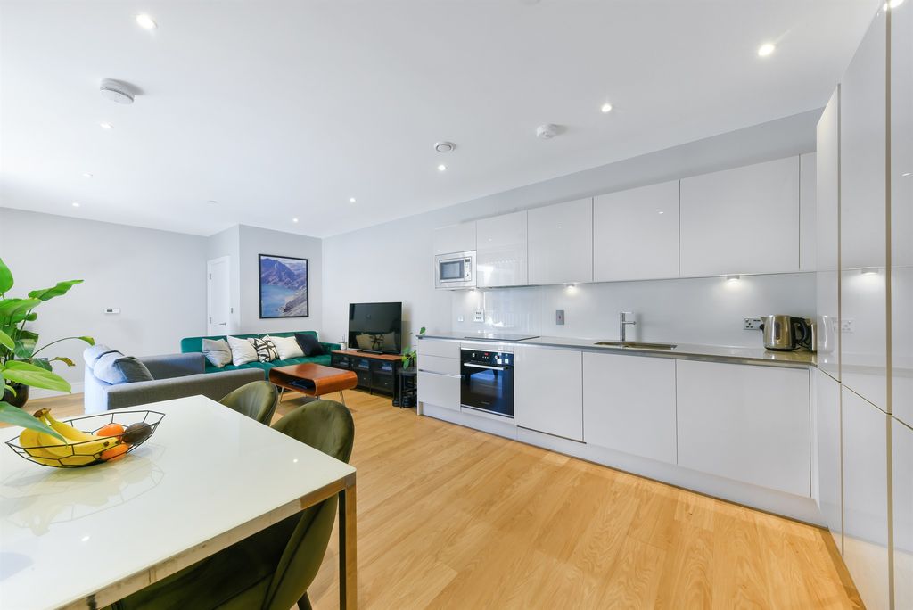 Property photo 1 of 9