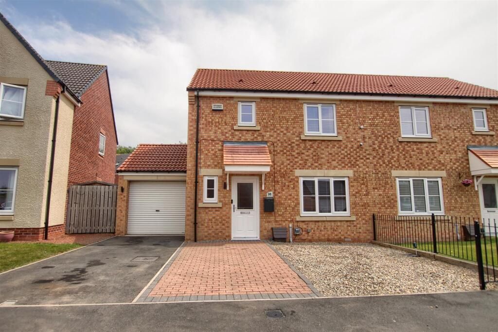 Property photo 1 of 10 External