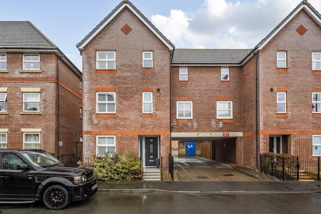 Property photo 1 of 20 External Front