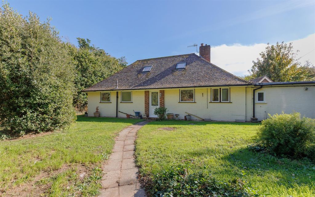 Property photo 1 of 26 Detached Bungalow