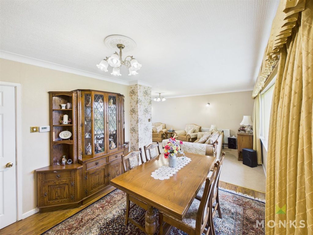 Property photo 2 of 18 Cam01348G0-Pr0782-Still003.Jpg