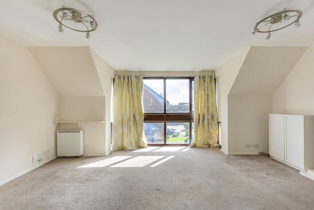 Property photo 3 of 11 92693_Pob-1Hnq13Ll3Hg_Img_04_0000