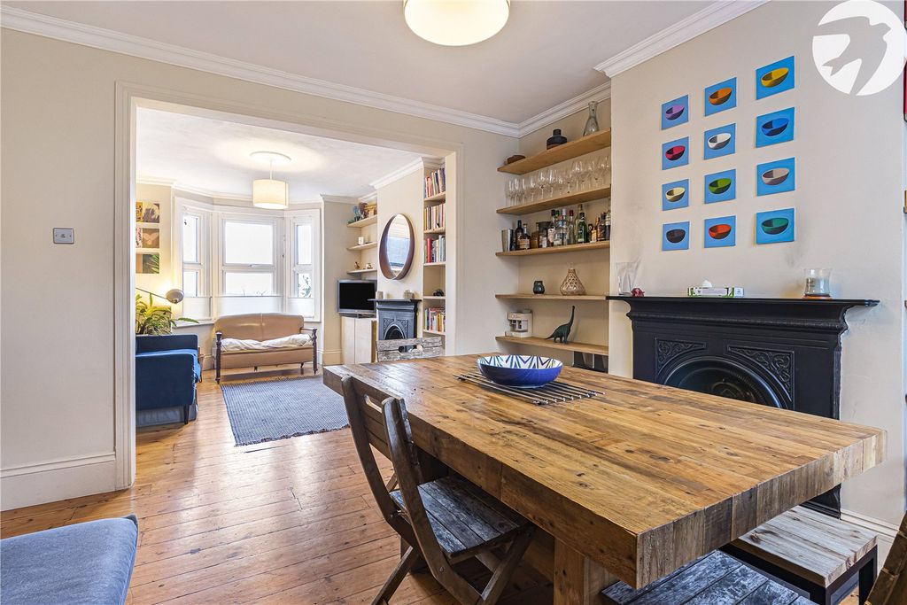 Property photo 2 of 19 Picture 2