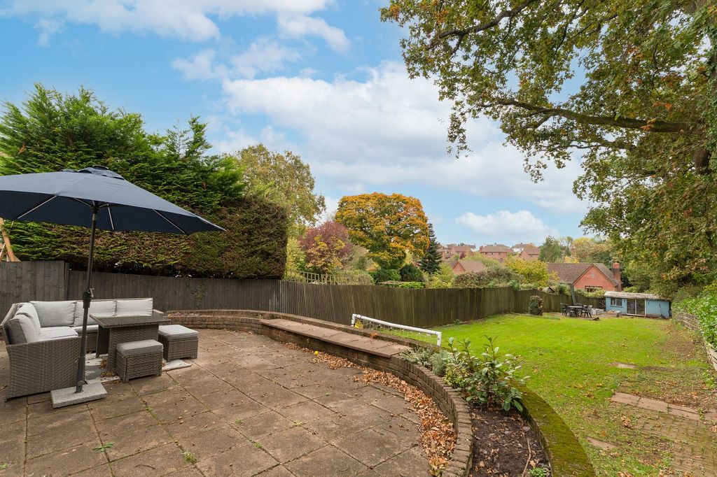 Property photo 2 of 32