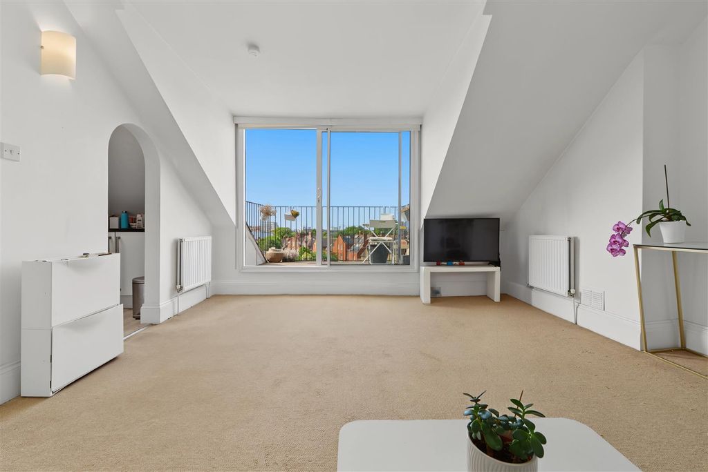 Property photo 2 of 10 2.Jpg