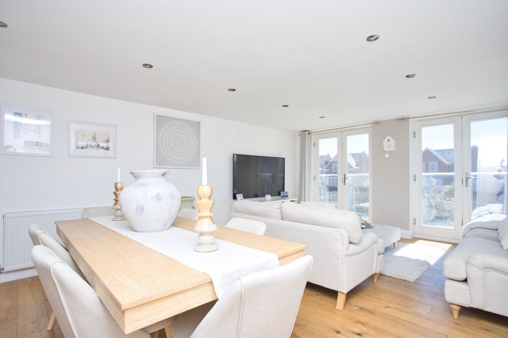 Property photo 2 of 14 Picture 2