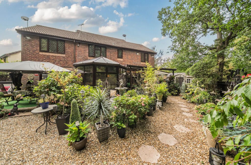 Property photo 1 of 14 Rear Aspect