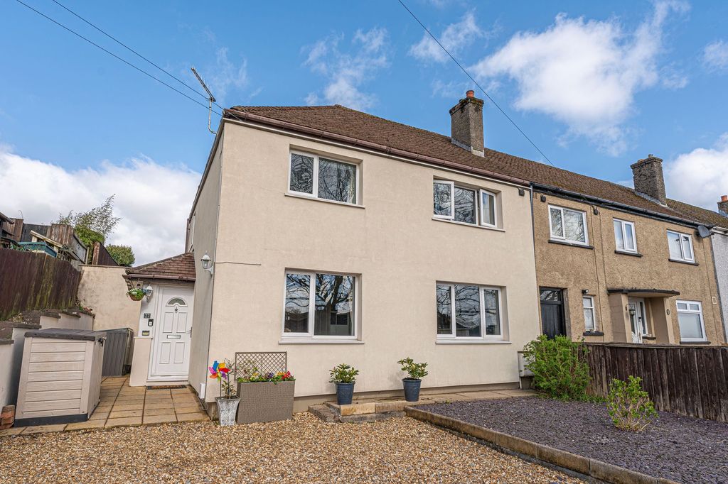 Property photo 1 of 42