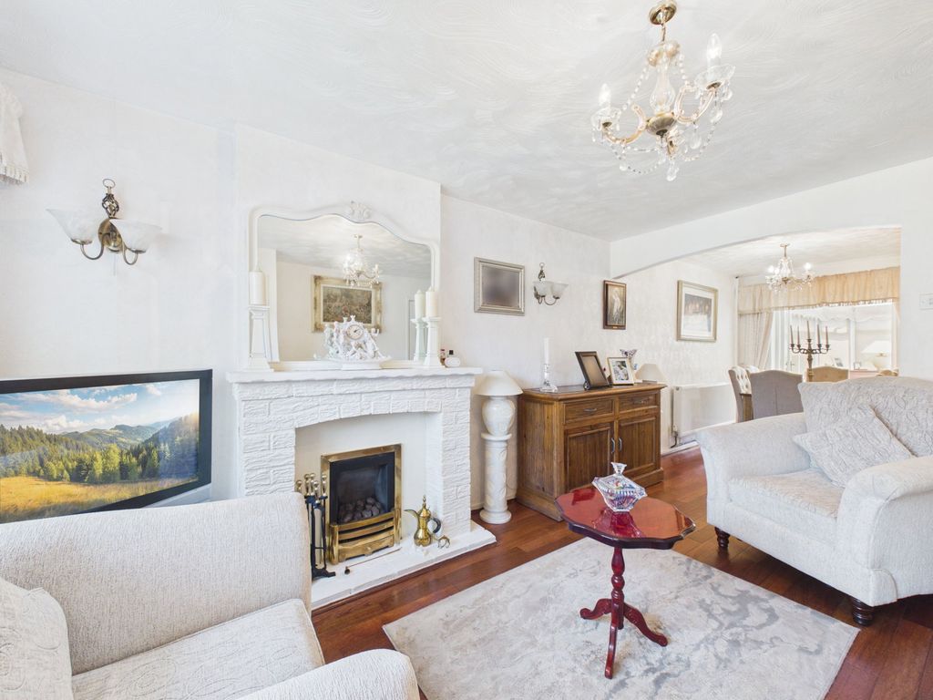 Property photo 2 of 47
