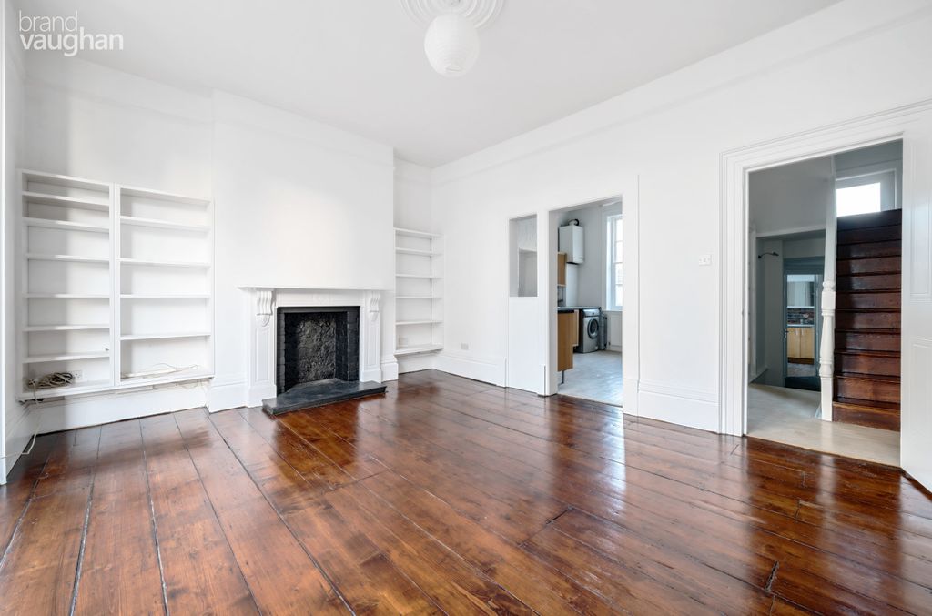 Property photo 2 of 12 Living Room