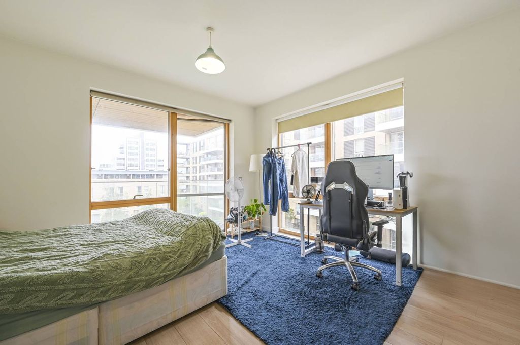 Property photo 2 of 11
