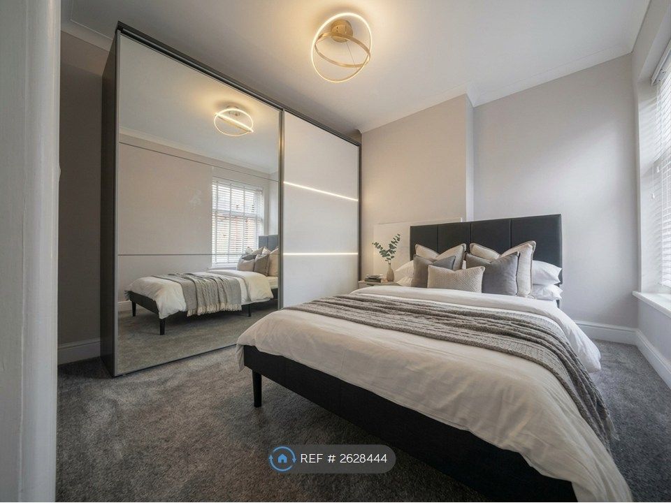 Property photo 1 of 7 Room 3