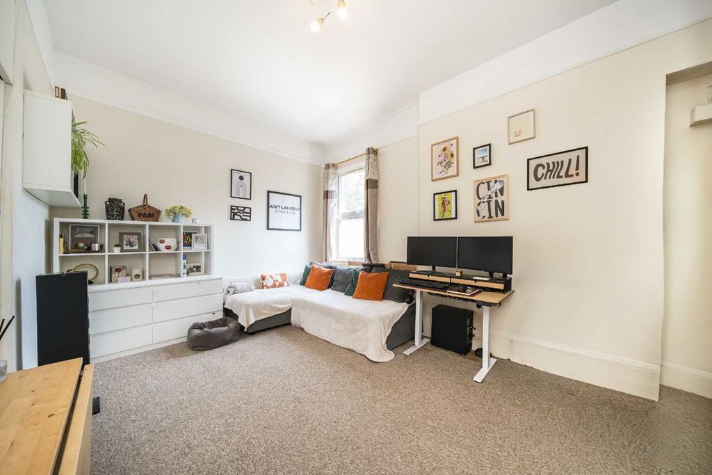 Property photo 2 of 4