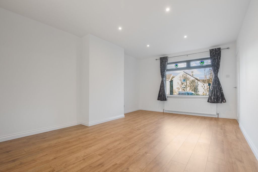 Property photo 3 of 29 Picture No. 11