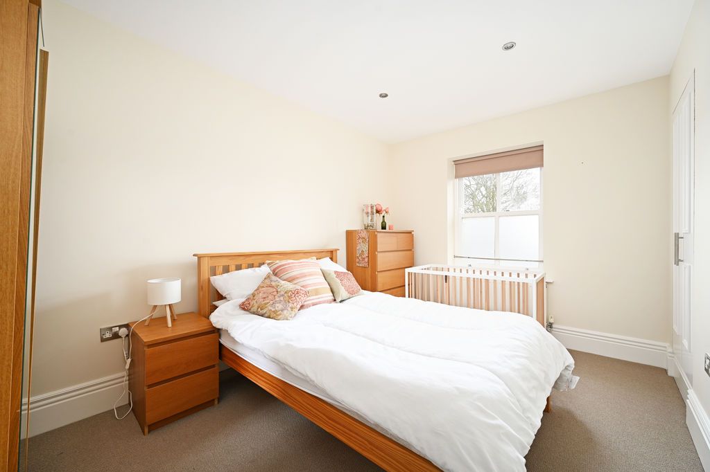 Property photo 3 of 21 Double Bedroom