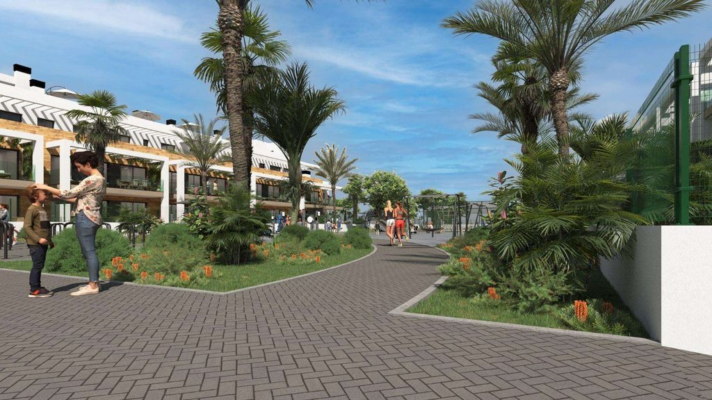 Property photo 2 of 41