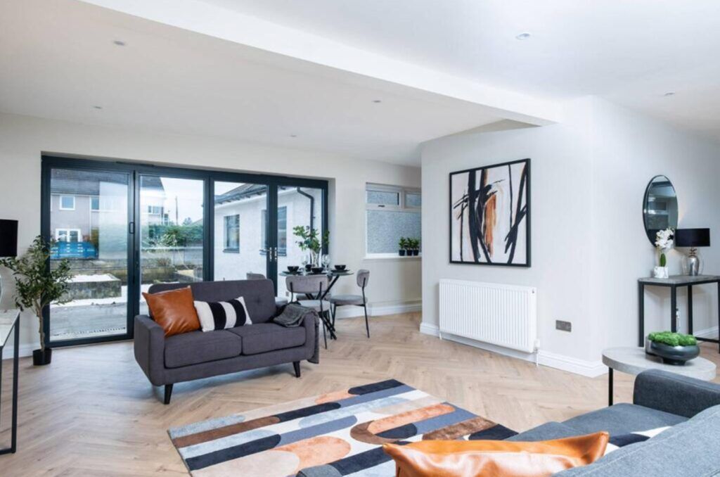 Property photo 2 of 23